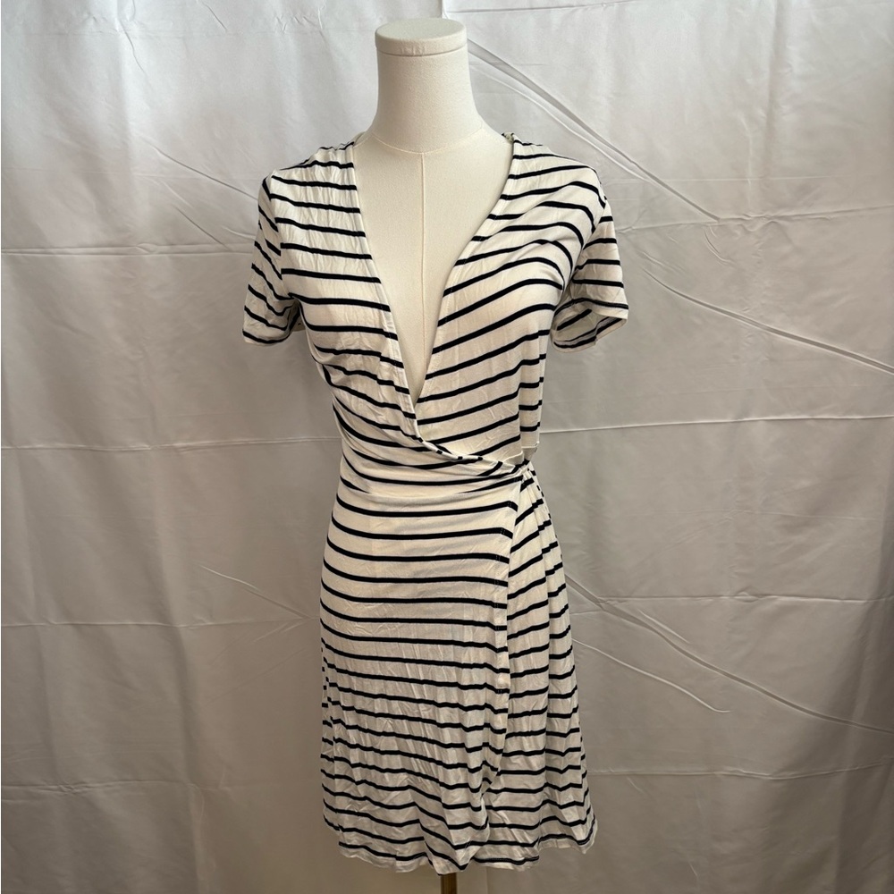 Charlotte Russe Navy Cream Striped‎ Wrap Dress Short Sleeve Tie Waist NWT Size S